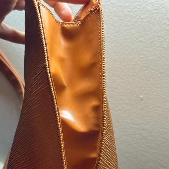 Amazon Tan Textured Tote Bag - Picture 6 of 16